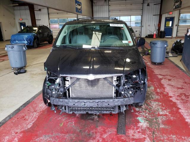 Photo 5 from auction – 2008 CHRYSLER TOWN & COU with VIN 2A8HR54P28R776959
