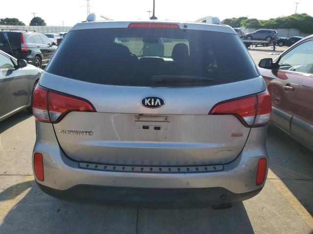 Photo 6 from auction – 2015 KIA SORENTO LX with VIN 5XYKT4A67FG626853
