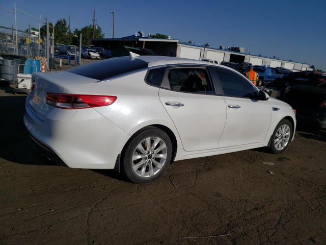 Photo 3 from auction – 2018 KIA OPTIMA LX with VIN 5XXGT4L35JG259182