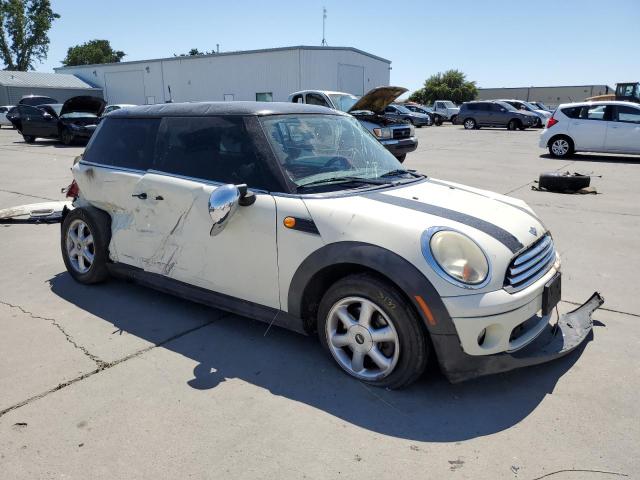 Photo 4 from auction – 2010 MINI COOPER with VIN WMWMF3C56ATZ64284