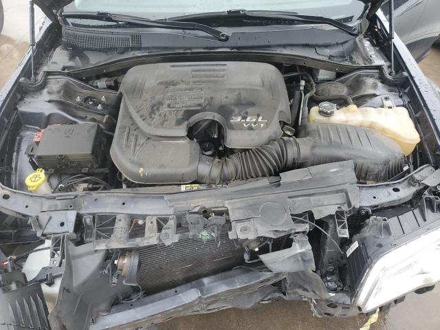 Photo 11 from auction – 2017 CHRYSLER 300 LIMITE with VIN 2C3CCAAG1HH612774