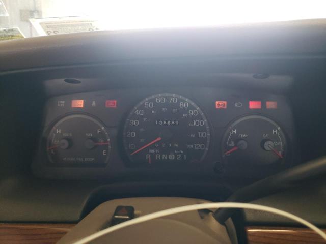 Фото 9 с аукциона – 2001 FORD CROWN VICT с VIN 2FAFP73W71X147553