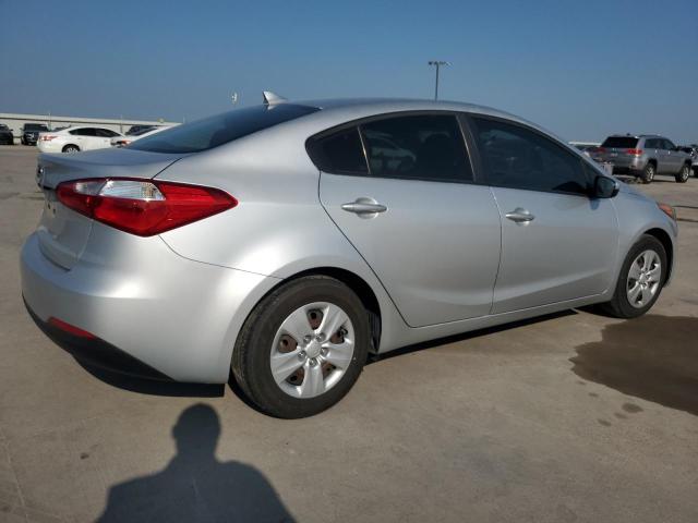 Photo 3 from auction – 2016 KIA FORTE LX with VIN KNAFK4A64G5571502