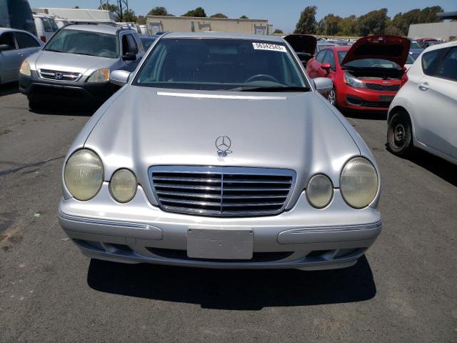 Photo 5 from auction – 2001 MERCEDES-BENZ E 320 with VIN WDBJF65J91B166173