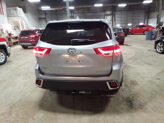 Photo 6 from auction – 2017 TOYOTA HIGHLANDER with VIN 5TDDZRFH0HS442827