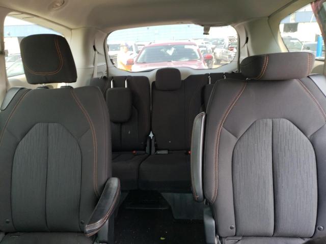 Photo 10 from auction – 2017 CHRYSLER PACIFICA T with VIN 2C4RC1DG9HR514474