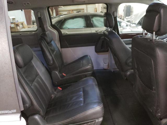 Photo 11 from auction – 2010 CHRYSLER TOWN & COU with VIN 2A4RR8D10AR381087