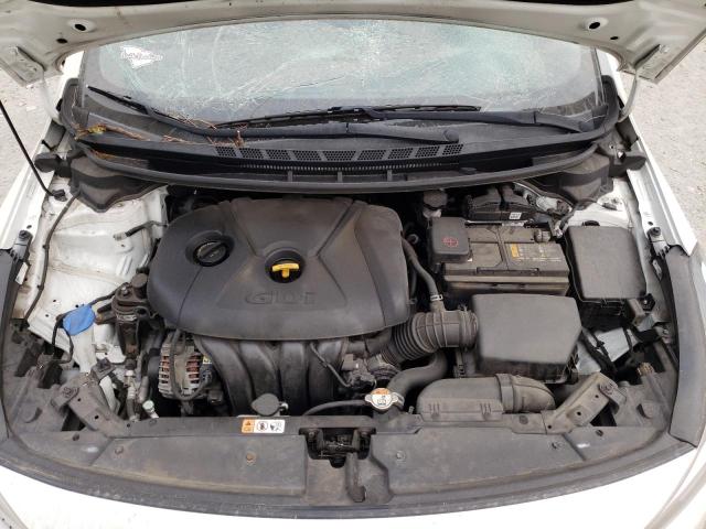 Photo 11 from auction – 2017 KIA FORTE LX with VIN KNAFK5A83H5705246