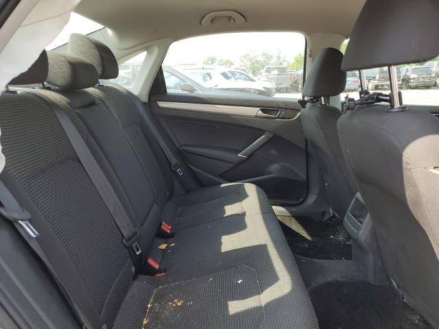 Photo 10 from auction – 2016 VOLKSWAGEN PASSAT S with VIN 1VWAT7A39GC026079