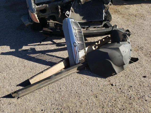 Photo 12 from auction – 2000 MERCURY GRAND MARQ with VIN 2MEFM75W1YX712372