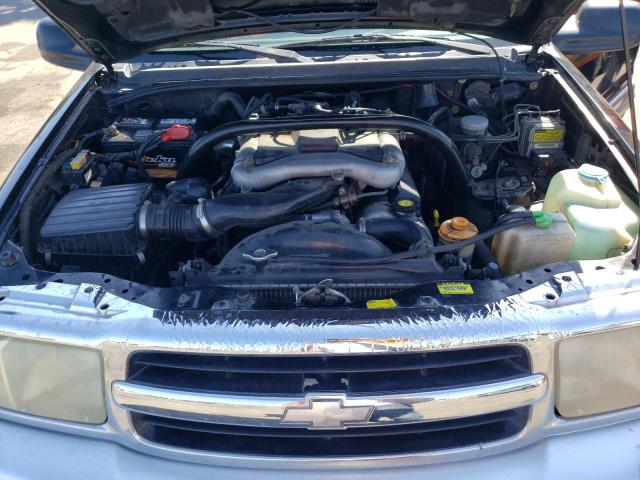 Photo 11 from auction – 2001 CHEVROLET TRACKER LT with VIN 2CNBE634316912590
