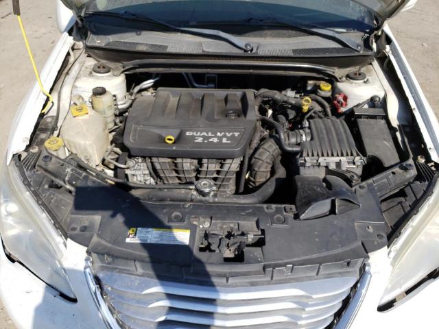 Photo 11 from auction – 2012 CHRYSLER 200 LX with VIN 1C3CCBAB1CN199765