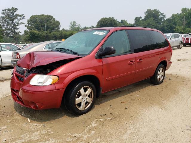 DODGE GRAND CARA 2005 with VIN 2D4GP44L95R407787 - Photo from auction