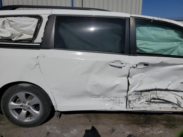 Photo 10 from auction – 2015 TOYOTA SIENNA LE with VIN 5TDKK3DC5FS630997