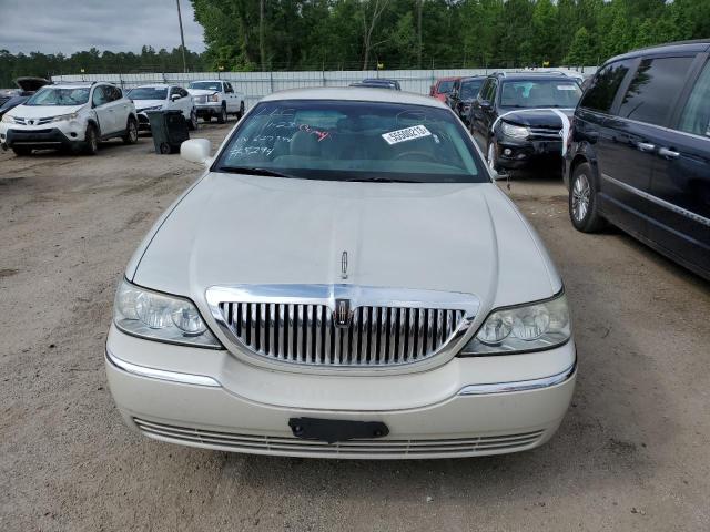 Photo 5 from auction – 2004 LINCOLN TOWN CAR U with VIN 1LNHM83W84Y627344