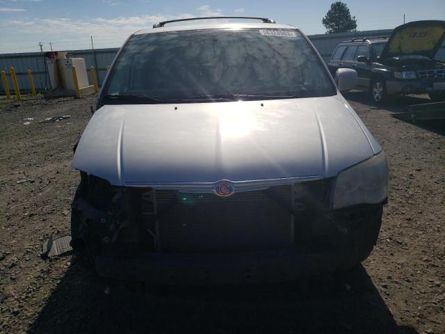Photo 5 from auction – 2010 CHRYSLER TOWN & COU with VIN 2A4RR5D15AR346141