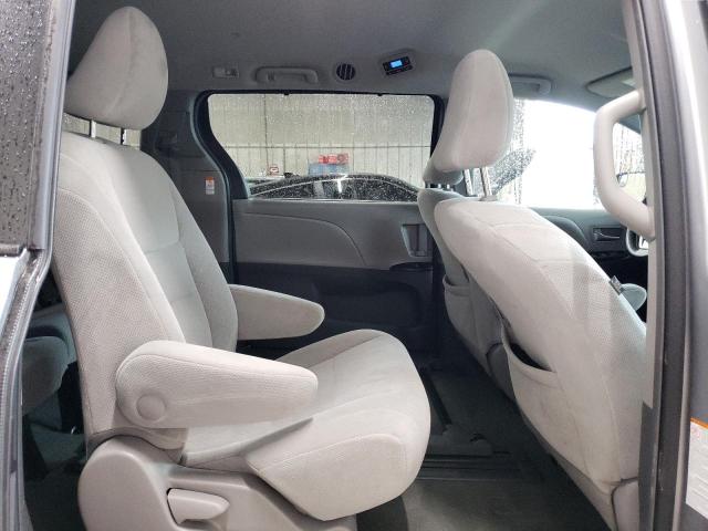 Photo 11 from auction – 2015 TOYOTA SIENNA LE with VIN 5TDKK3DC2FS646591