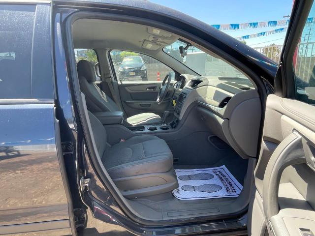 Photo 5 from auction – 2016 CHEVROLET TRAVERSE L with VIN 1GNKVFKD3GJ304447
