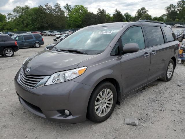 TOYOTA SIENNA XLE 2017 with VIN 5TDYZ3DC5HS862668 - Photo from auction