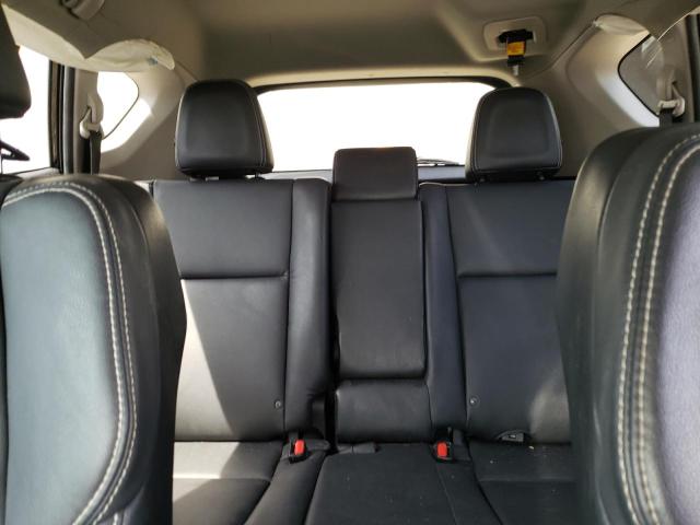 Photo 10 from auction – 2017 TOYOTA RAV4 LIMIT with VIN 2T3DFREVXHW600153