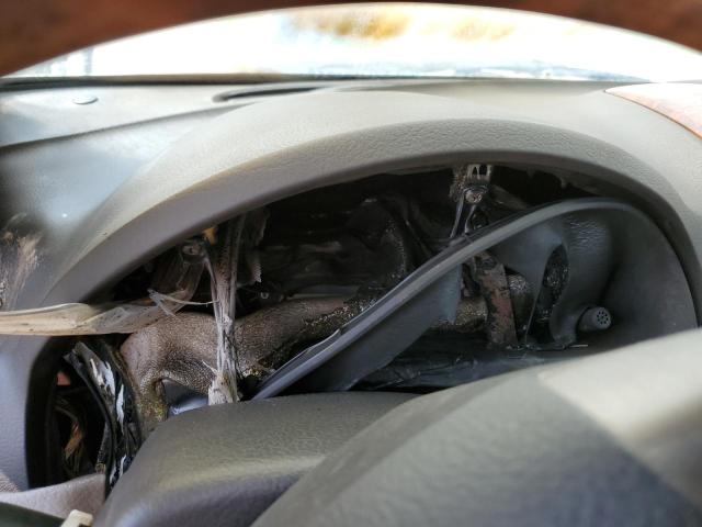 Photo 9 from auction – 2004 KIA SORENTO EX with VIN KNDJC733X45234584