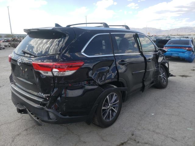 Photo 3 from auction – 2017 TOYOTA HIGHLANDER with VIN 5TDJZRFHXHS436911
