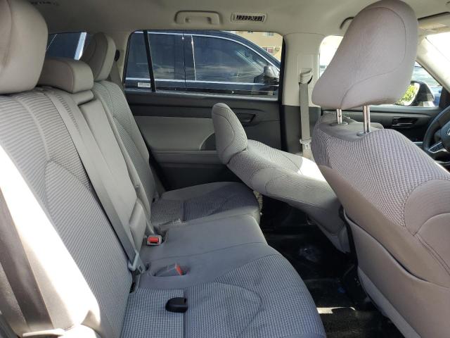 Photo 11 from auction – 2022 TOYOTA HIGHLANDER with VIN 5TDBZRBH9NS216164