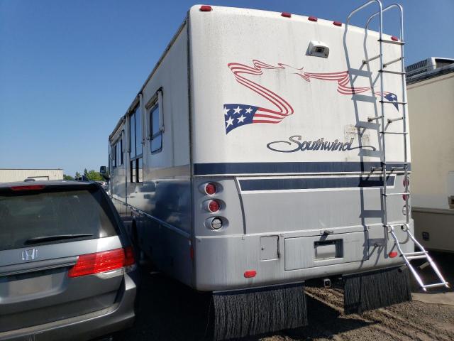 Photo 3 from auction – 2004 FLEETWOOD SOUTHWIND with VIN 5B4MP67G743377633