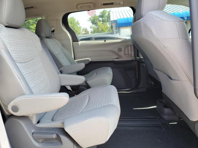 Photo 11 from auction – 2021 TOYOTA SIENNA LE with VIN 5TDKRKEC7MS049129