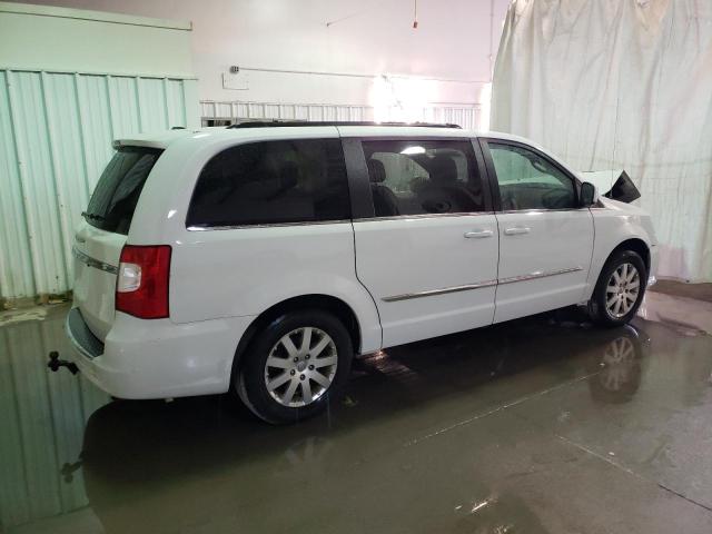 Photo 3 from auction – 2016 CHRYSLER TOWN & COU with VIN 2C4RC1BG0GR158918