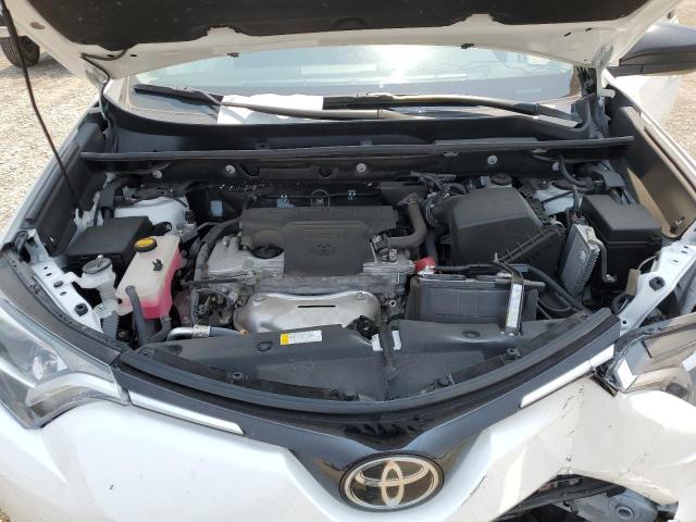 Photo 11 from auction – 2018 TOYOTA RAV4 LE with VIN 2T3BFREV3JW760551