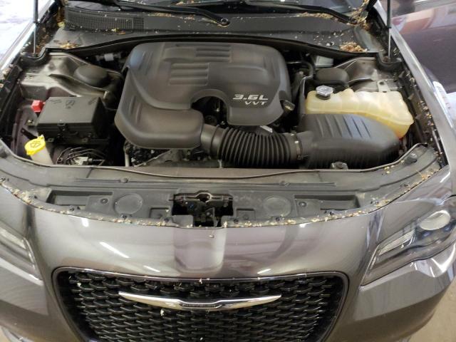 Photo 11 from auction – 2018 CHRYSLER 300 S with VIN 2C3CCAGG4JH226573