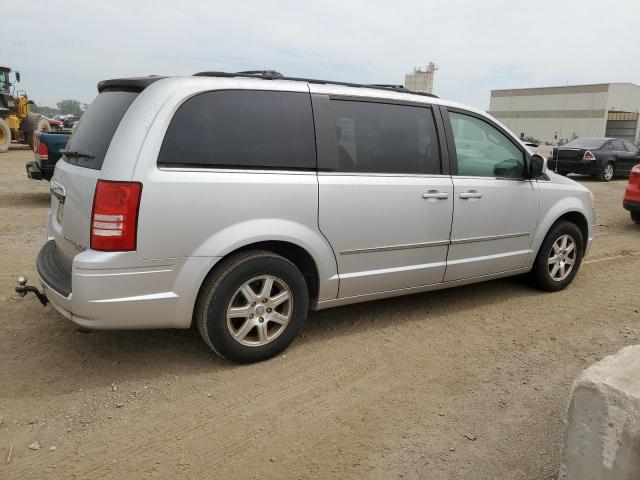 Photo 3 from auction – 2010 CHRYSLER TOWN & COU with VIN 2A4RR5D17AR115547