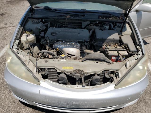 Photo 11 from auction – 2004 TOYOTA CAMRY LE with VIN 4T1BE32K74U381267