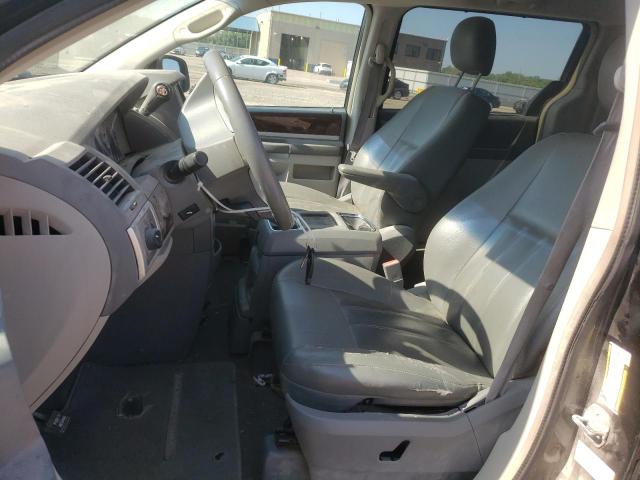 Photo 7 from auction – 2010 CHRYSLER TOWN & COU with VIN 2A4RR5D12AR226328