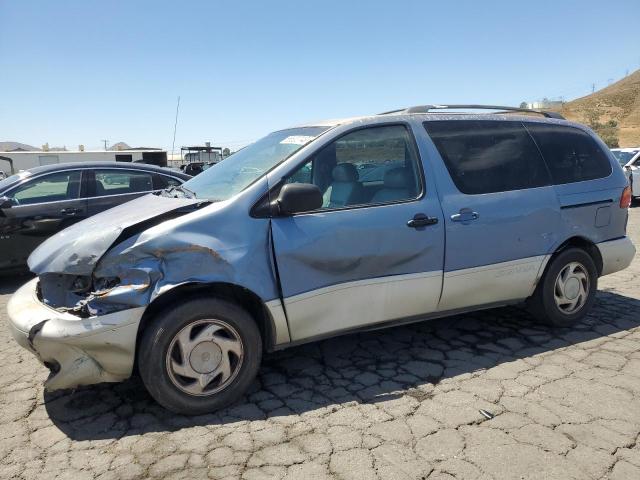 TOYOTA SIENNA LE 2000 with VIN 4T3ZF13C1YU253403 - Photo from auction