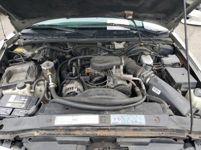 Photo 12 from auction – 2002 CHEVROLET BLAZER with VIN 1GNDT13W22K166646