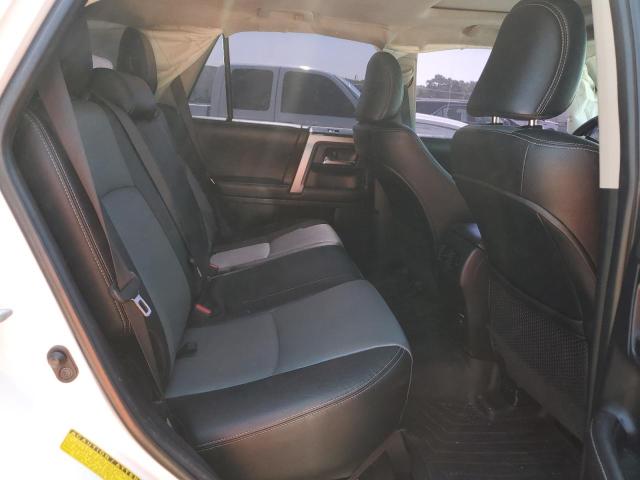 Photo 10 from auction – 2015 TOYOTA 4RUNNER SR with VIN JTEBU5JR8F5267255