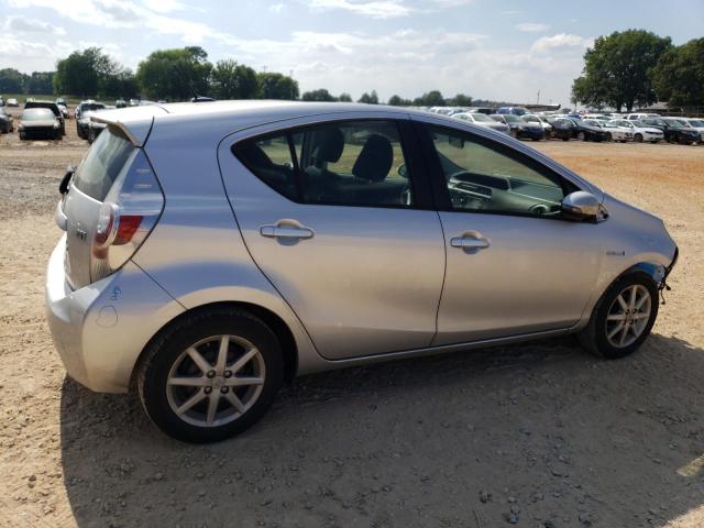 Photo 3 from auction – 2014 TOYOTA PRIUS C with VIN JTDKDTB32E1079033
