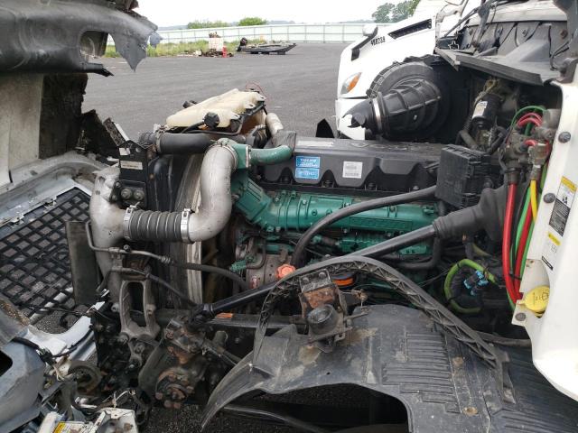 Photo 7 from auction – 2012 VOLVO VN VNL with VIN 4V4NC9EJ5CN541401