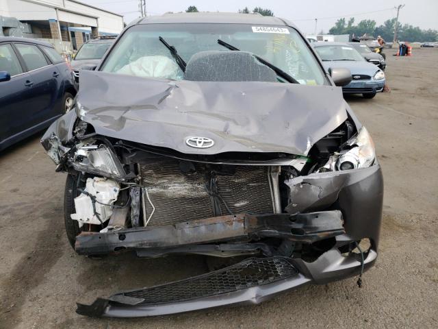 Photo 5 from auction – 2012 TOYOTA SIENNA XLE with VIN 5TDYK3DC6CS186583