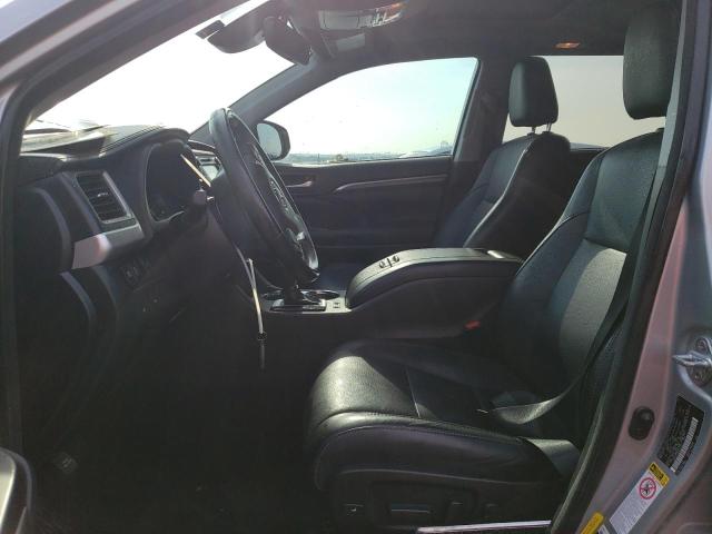 Photo 7 from auction – 2017 TOYOTA HIGHLANDER with VIN 5TDYZRFH8HS212258