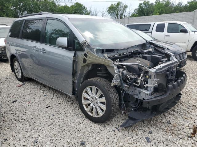 Photo 4 from auction – 2017 TOYOTA SIENNA XLE with VIN 5TDDZ3DC4HS161313