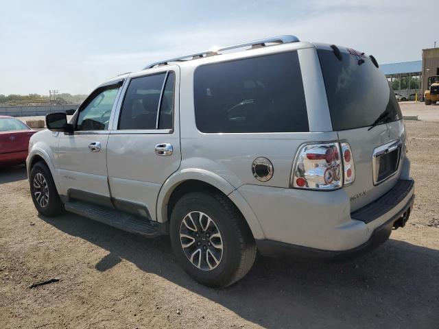Photo 2 from auction – 2004 LINCOLN NAVIGATOR with VIN 5LMFU27R84LJ36050