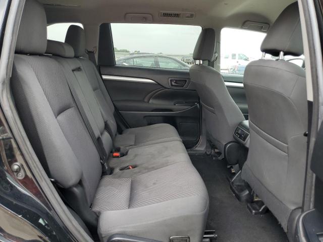 Photo 10 from auction – 2018 TOYOTA HIGHLANDER with VIN 5TDZZRFH0JS243630