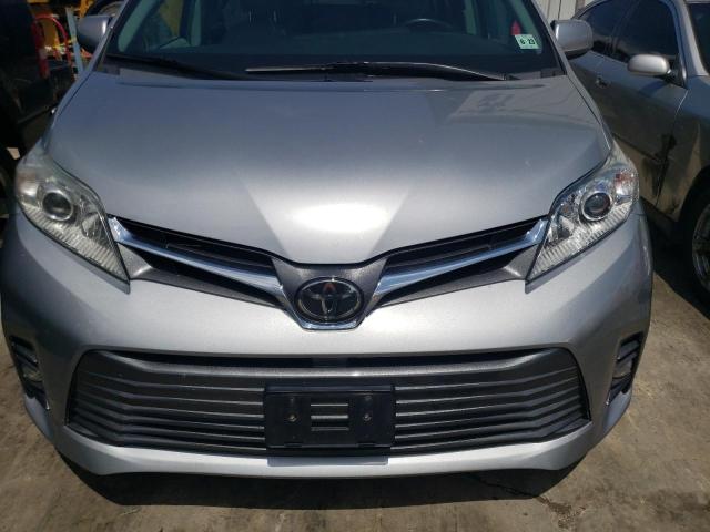 Photo 5 from auction – 2018 TOYOTA SIENNA XLE with VIN 5TDYZ3DC7JS942835