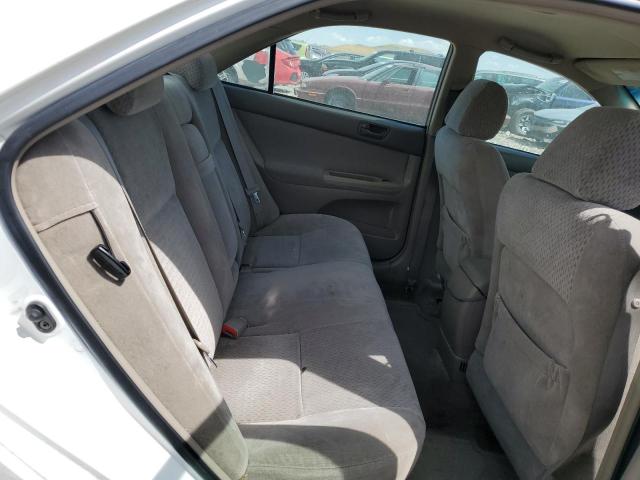 Photo 10 from auction – 2004 TOYOTA CAMRY LE with VIN 4T1BF32KX4U081798