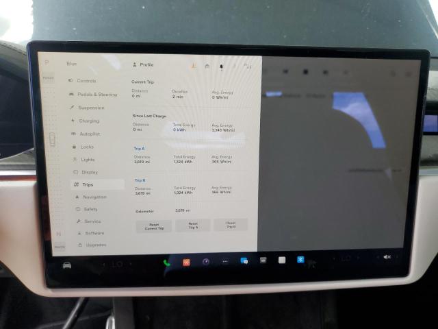 Photo 9 from auction – 2022 TESLA MODEL X with VIN 7SAXCBE63NF331844