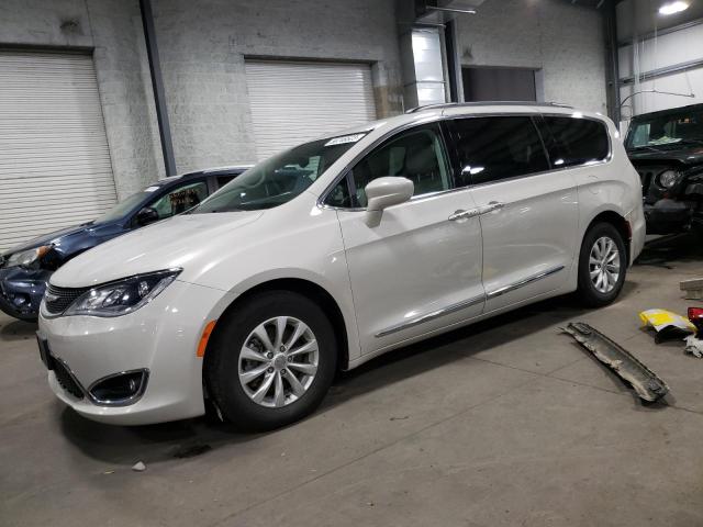 CHRYSLER PACIFICA T 2017 with VIN 2C4RC1BG8HR702860 - Photo from auction