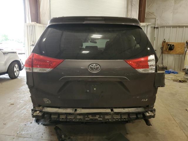 Photo 6 from auction – 2013 TOYOTA SIENNA XLE with VIN 5TDYK3DC2DS383655